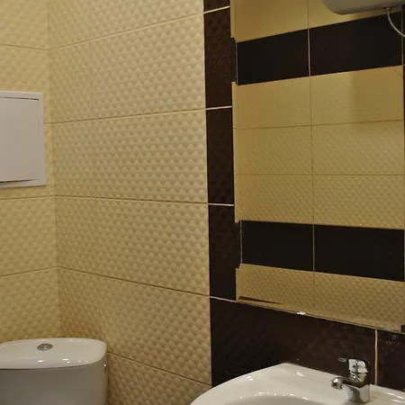 Aria Private Lägenhet Slăntjev Brjag